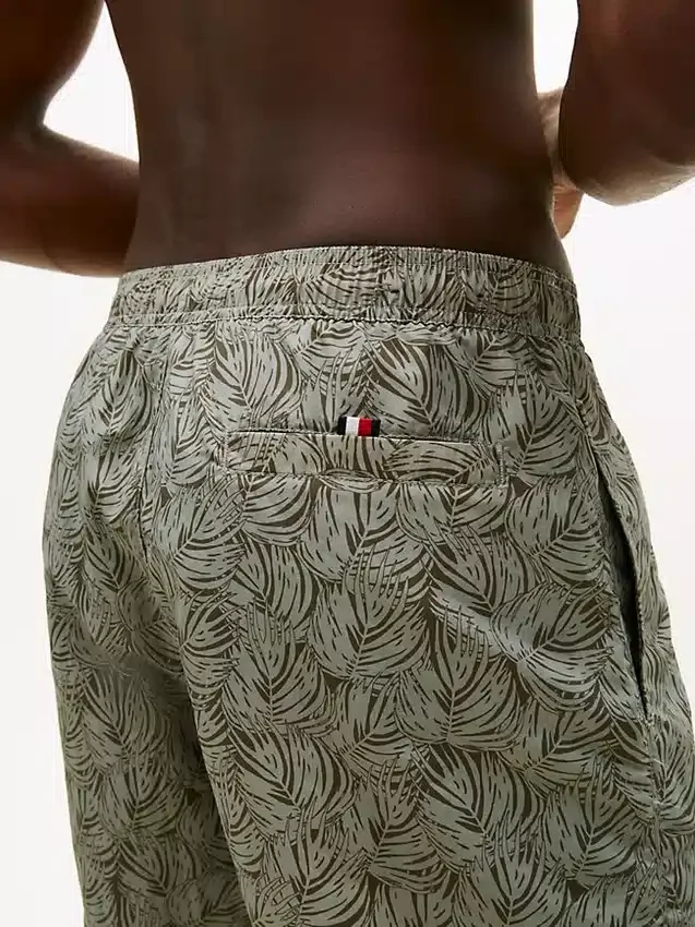 Bañador de 18 cm con estampado de hojas de palmera Bañador de 18 cm con estampado de hojas de palmera