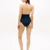 Bañador halter con escote pronunciado y rayas características