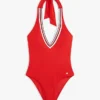 Bañador halter con escote pronunciado y rayas características