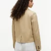 Blazer de sarga elástica con monograma en letra cursiva Blazer de sarga elástica con monograma en letra cursiva
