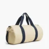 Bolsa de viaje con logotipo de rayas y bandera