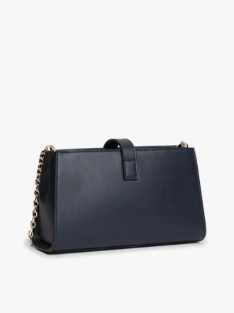 Bolso bandolera con cadena y monograma pulido