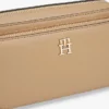 Bolso bandolera con logotipo monograma Bolso bandolera con logotipo monograma