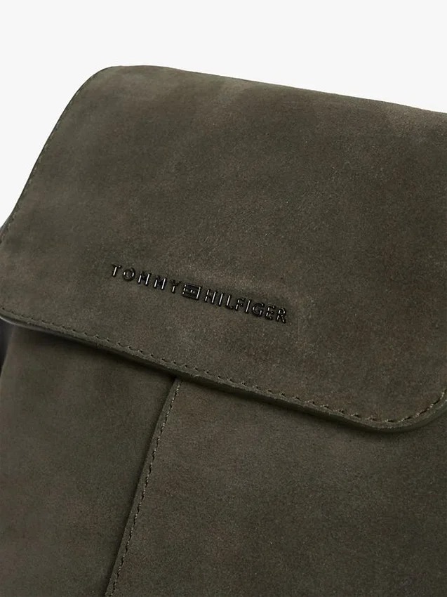 Bolso bandolera con solapa de ante Bolso bandolera con solapa de ante
