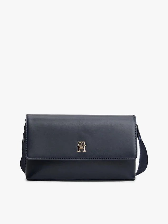 Bolso bandolera con solapa y acabado granulado Bolso bandolera con solapa y acabado granulado