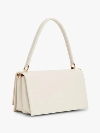 Bolso bandolera con solapa y cierre de monograma