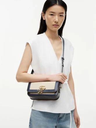 Bolso bandolera de lona con monograma Script