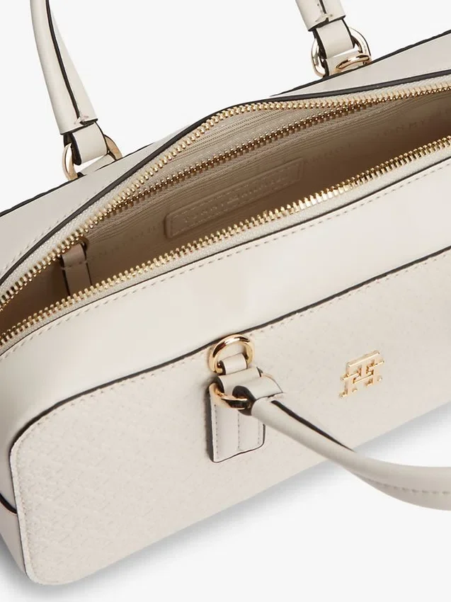 Bolso bandolera East-West con monograma integral Bolso bandolera East-West con monograma integral