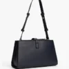 Bolso de hombro con monograma pulido Bolso de hombro con monograma pulido
