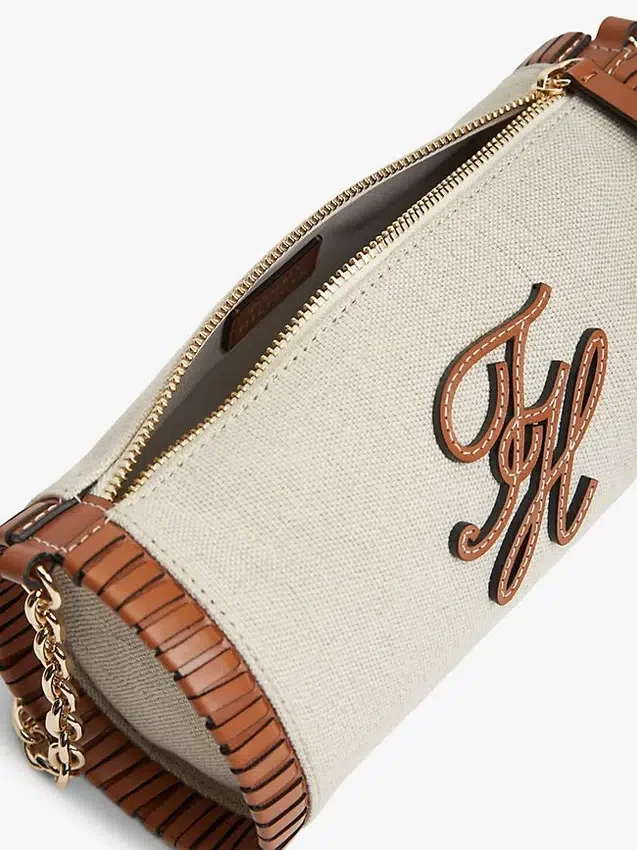Bolso de lino con monograma y asa de cadena Bolso de lino con monograma y asa de cadena