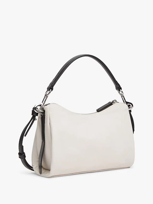 Bolso mini con monograma Script repelente al agua Bolso mini con monograma Script repelente al agua