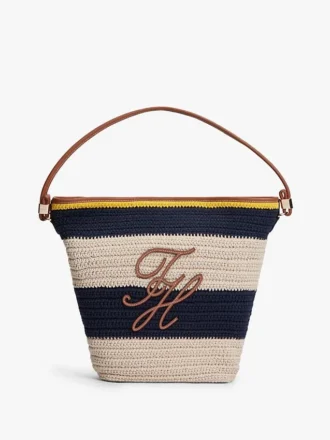 Bolso tipo cubo de ganchillo con rayas náuticas