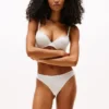 Braguitas tipo bikini con logo repetido