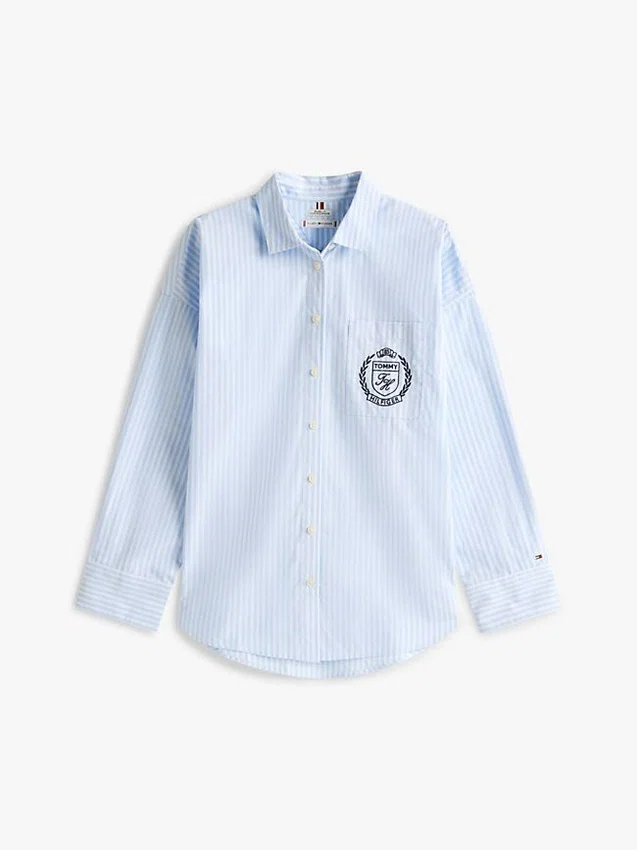 Camisa a rayas con logotipo del escudo y corte holgado Camisa a rayas con logotipo del escudo y corte holgado