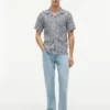 Camisa camp de corte regular con estampado solar