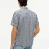 Camisa camp de corte regular con estampado solar