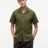 Camisa camp de corte regular en mezcla de lino