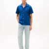 Camisa camp de corte regular en mezcla de lino Camisa camp de corte regular en mezcla de lino