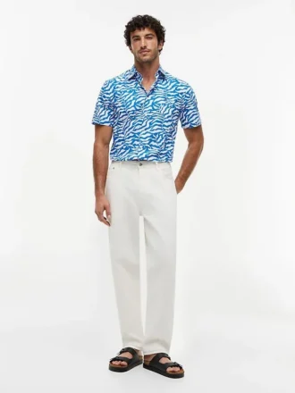 Camisa con estampado de hojas de palmera y tacto de papel