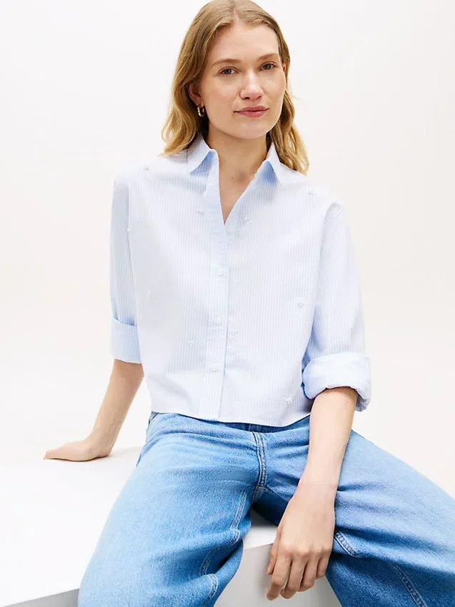 Camisa corta de popelín con adornos Camisa corta de popelín con adornos