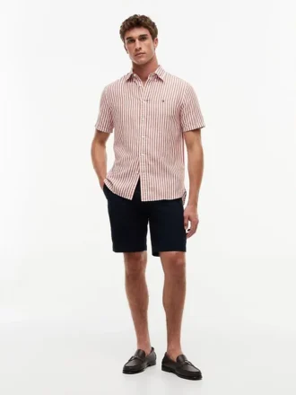 Camisa de algodón y lino a rayas de corte regular