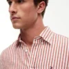 Camisa de algodón y lino a rayas de corte regular