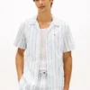 Camisa de campamento a rayas de corte regular