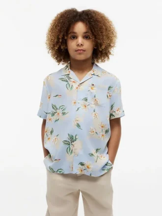 Camisa de campamento con estampado floral para niño