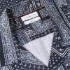 Camisa de campamento con patchwork de bandana y corte clásico