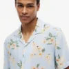 Camisa de campamento de corte regular con estampado floral en mezcla de lino