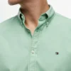 Camisa de corte regular teñida en prenda Camisa de corte regular teñida en prenda