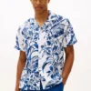 Camisa de lino con estampado tropical Camisa de lino con estampado tropical