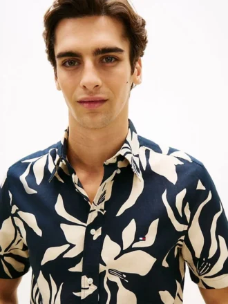 Camisa de mezcla de algodón y lino con estampado tropical
