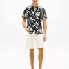 Camisa de mezcla de algodón y lino con estampado tropical Camisa de mezcla de algodón y lino con estampado tropical