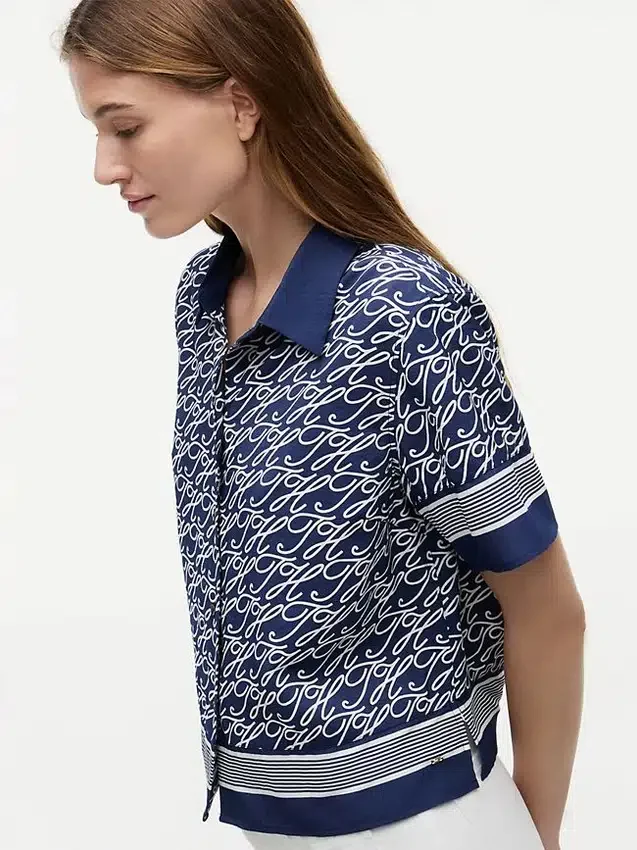 Camisa de voile con monograma en letra cursiva Camisa de voile con monograma en letra cursiva