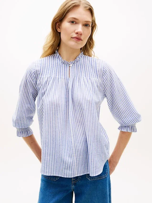 Camisa de voile con pinzas y ribete de volantes Camisa de voile con pinzas y ribete de volantes