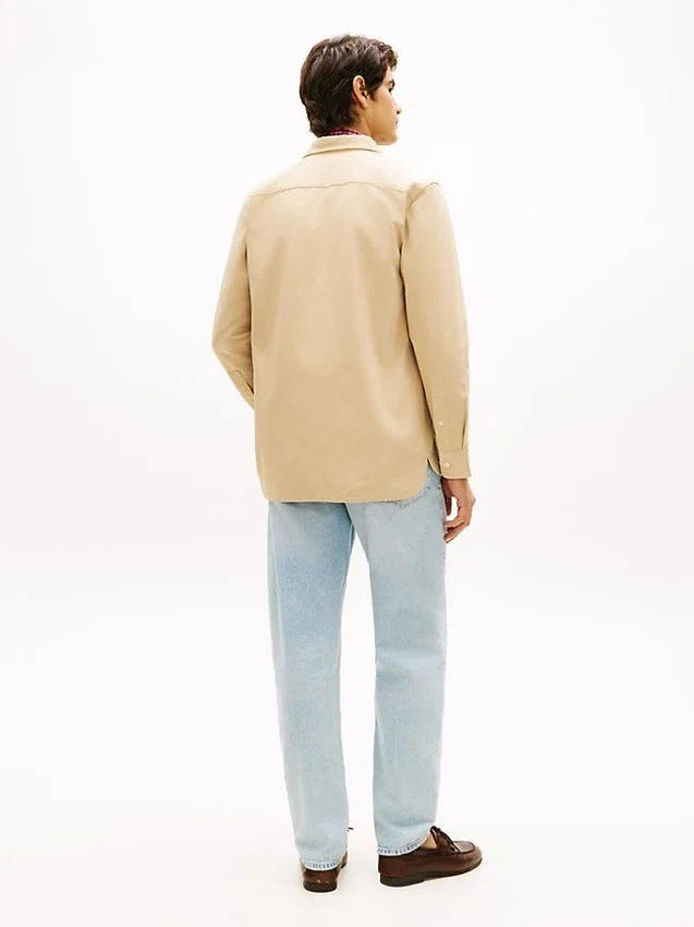 Camisa oversize de sarga con efecto slub y corte regular Camisa oversize de sarga con efecto slub y corte regular