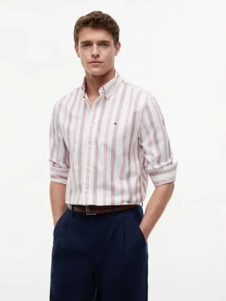 Camisa Oxford elástica a rayas de corte regular