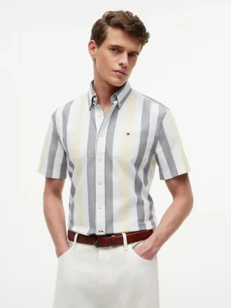 Camisa Oxford elástica a rayas de corte regular