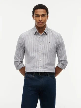 Camisa Oxford elástica a rayas de corte regular