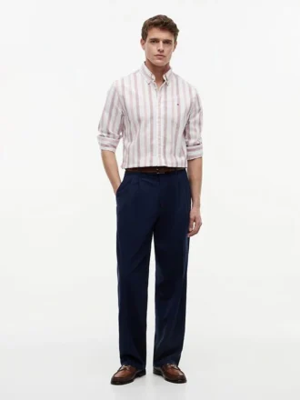 Camisa Oxford elástica a rayas de corte regular
