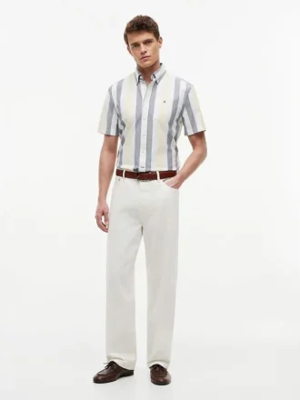 Camisa Oxford elástica a rayas de corte regular
