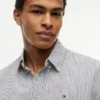Camisa Oxford elástica a rayas de corte regular Camisa Oxford elástica a rayas de corte regular