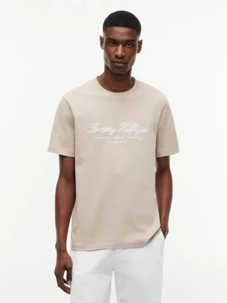 Camiseta a rayas con logotipo náutico