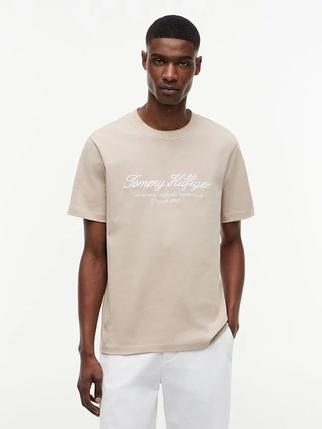Camiseta a rayas con logotipo náutico Camiseta a rayas con logotipo náutico