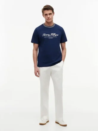 Camiseta a rayas con logotipo náutico