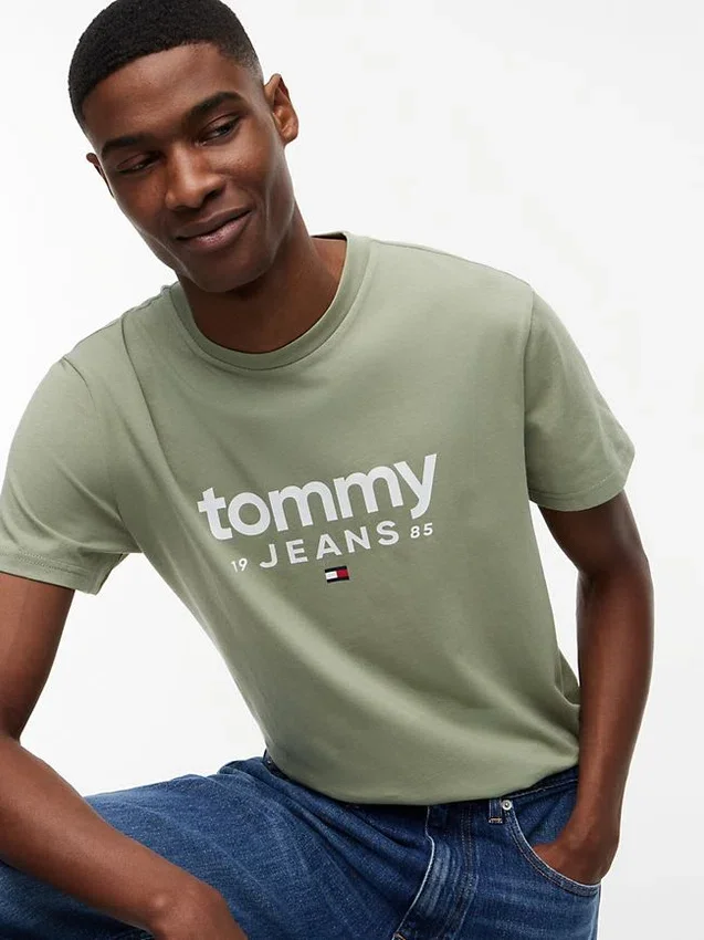 Camiseta ajustada con el logotipo de Tommy Jeans Camiseta ajustada con el logotipo de Tommy Jeans