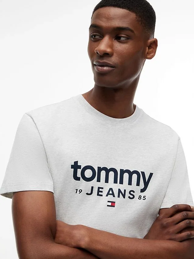 Camiseta ajustada con el logotipo de Tommy Jeans Camiseta ajustada con el logotipo de Tommy Jeans
