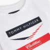 Camiseta Chevron Tommy x Cadillac F1® Team para niños