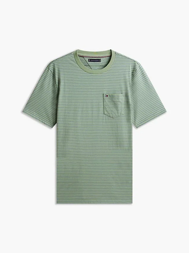 Camiseta con bolsillo a rayas Camiseta con bolsillo a rayas